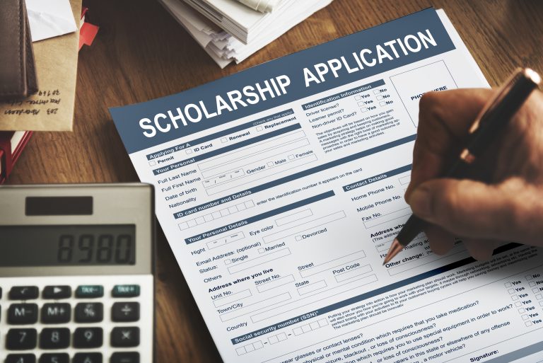 How to Track Application & Scholarship Deadlines for 2025–2026